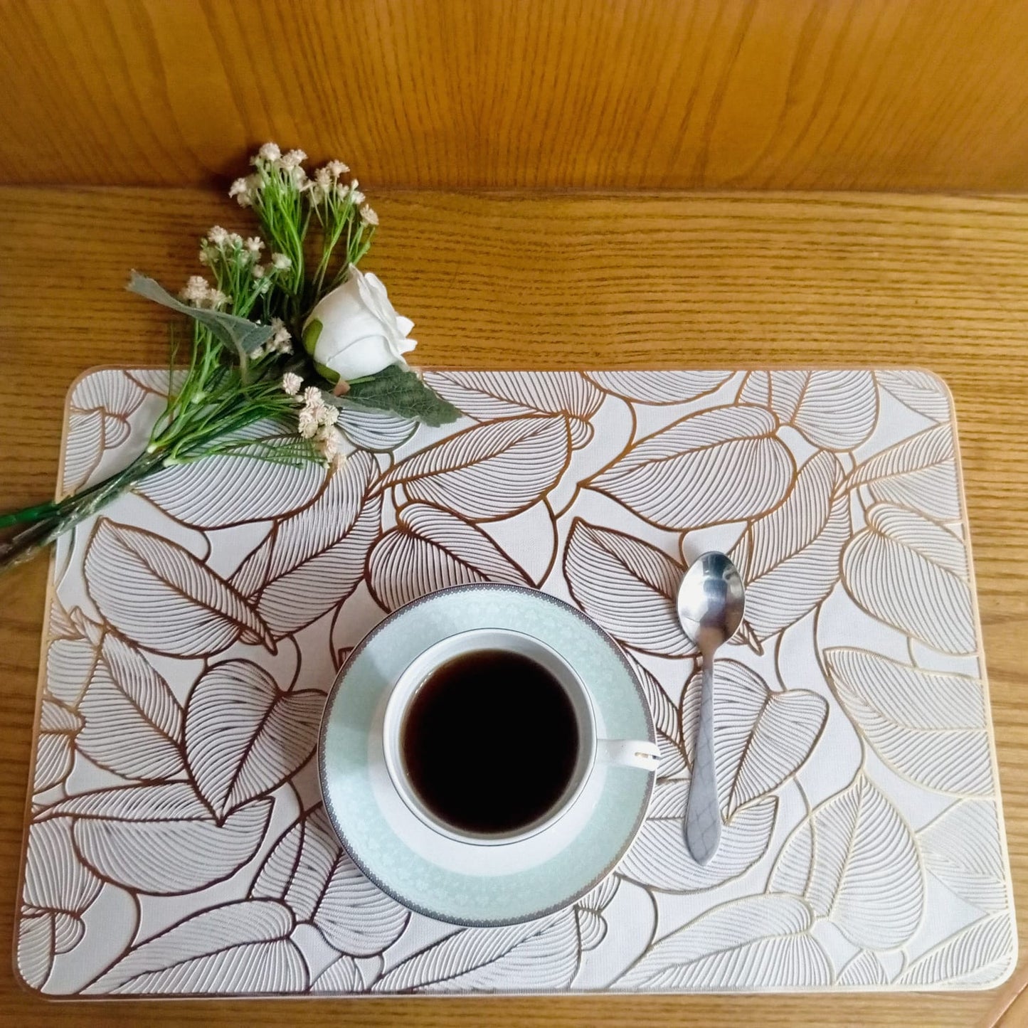 Botanical Golden Leaf Linen Mat ( Set Of 4)