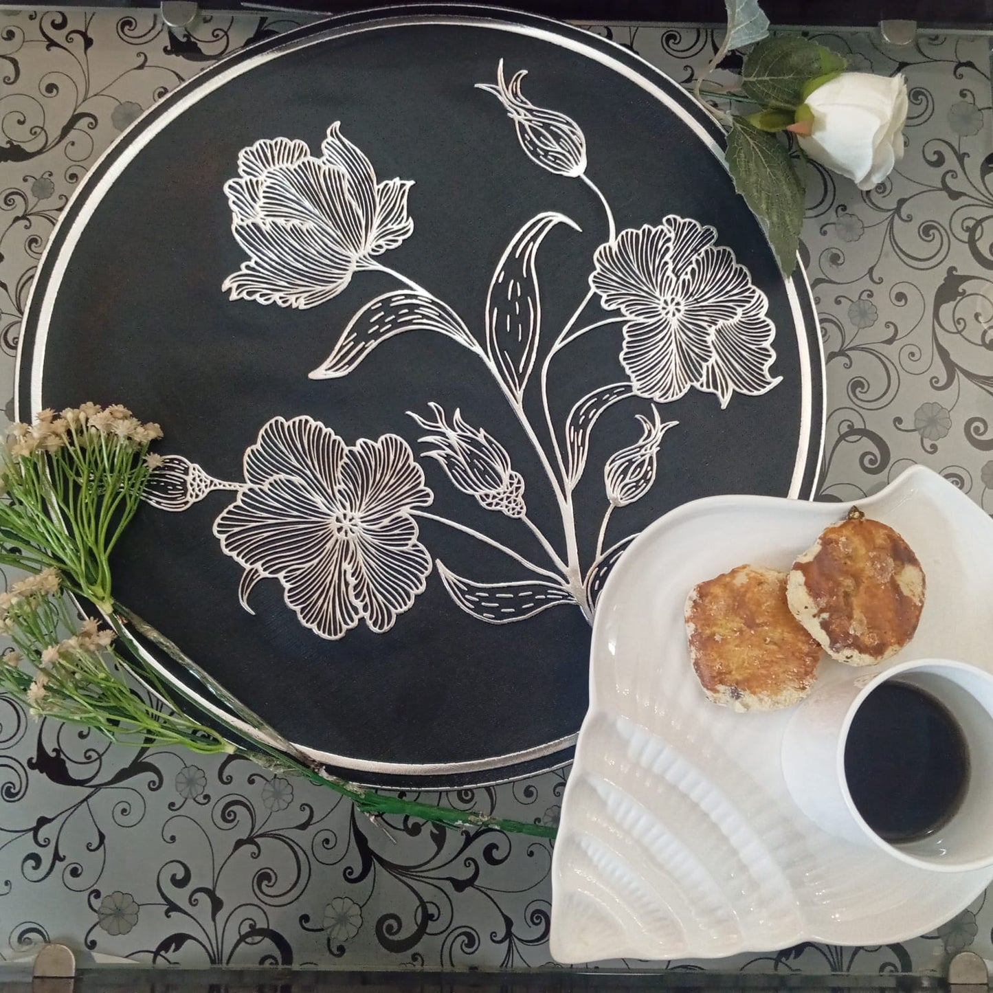 Elegant Floral Table Mat Round Home Decoration ( Set Of 2)