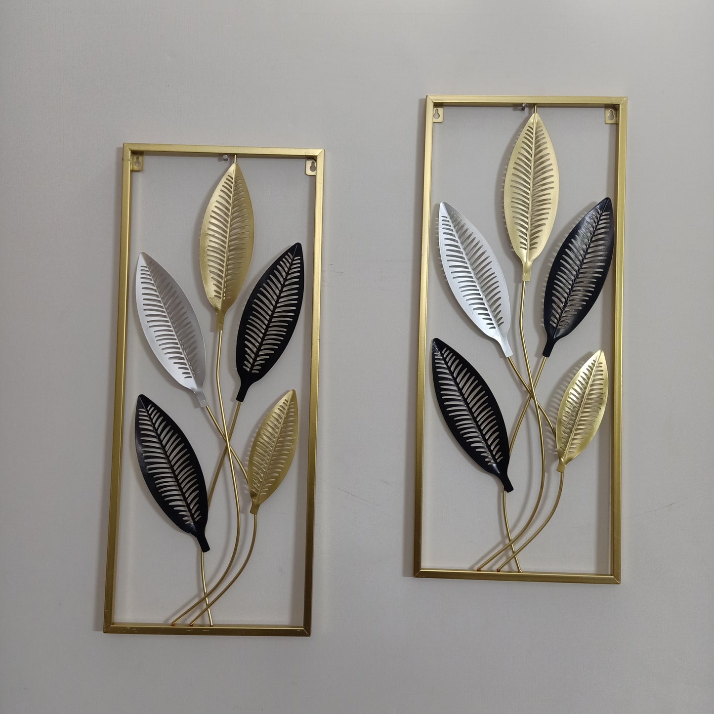 Leaf Design Wall Hanging