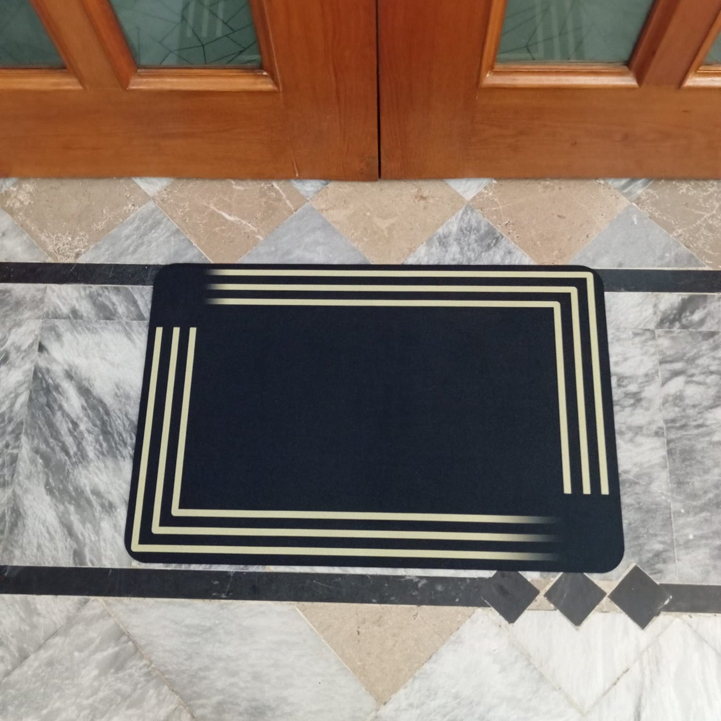 Black Gold Luxe Nonslip Mat